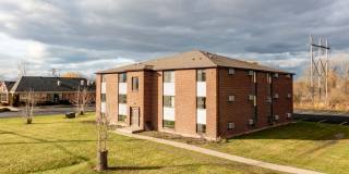 Maplewood West Apartments Gallery 1