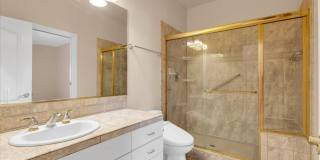 Beautiful Summerlin home in a gated community. Gallery 19