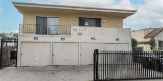 1308 E Oaks Street Gallery 1