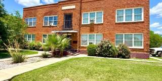 1409 West Woodlawn Avenue Gallery 1