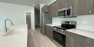 629 West Snowy Owl Street Gallery 10