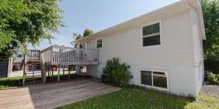 NW Rochester Split-Level with Vaulted Ceilings & Detached 2-Car Garage Gallery 23