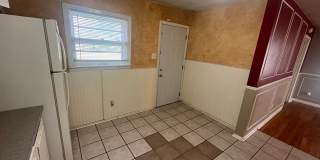Great 2 Bedroom 1 Bathroom Property Gallery 4