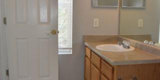 Spacious 2 bed + bonus room / Littleton Condo, Wonderful Location Gallery 18