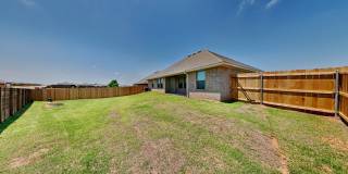 Beautiful 4 Bedroom 2 Bathroom Corner Lot Home in Yukon Schools Gallery 20
