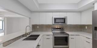 Charming 2BR Condo in Miami Gallery 11
