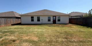 Beautiful 3 Bed 2 Bath in Moore Gallery 15