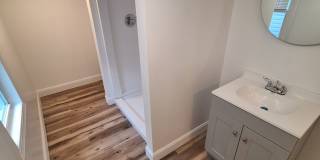 Newly Renovated One Bedroom House, Downtown Location Gallery 11