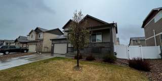 Spacious 4 Bed, 2 1/2 Bath House in Berthoud! Gallery 1