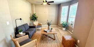*MOVE IN SPECIAL* Gorgeous Four Bedroom home w/ Community POOL!! Gallery 4