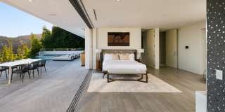 7080 Mulholland Dr Gallery 47