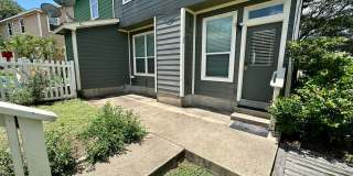3 bedroom townhome - Don't miss out! Gallery 18