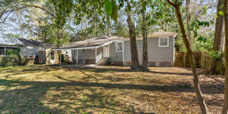 Three Bedroom Cottage in Country Club Village Gallery 21