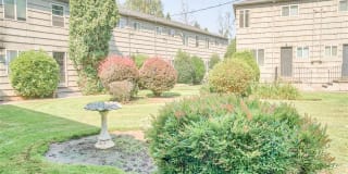 Powell Gardens Gallery 1