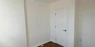 1911 DIVISION Street Gallery 15