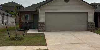 Pre-Leasing Now | Charming 3-Bedroom, 2-Bath Home in Yukon – Available Soon Gallery 3