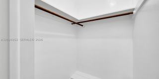 934 Meridian Ave Gallery 24