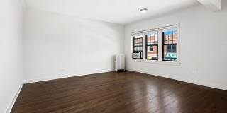 5425 N Clark St Gallery 4