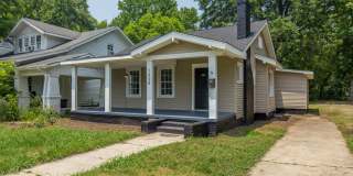 Four Bedroom 2 bath House with office on W Friendly Ave in Greensboro-near UNCG Gallery 28
