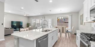 Beautiful 4 Bedroom 2.5 Baths Homes Gallery 13
