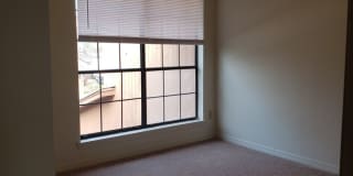 Remodeled 2 bedroom/1&1/2 bathroom in Eastwood on the Bayou Gallery 17