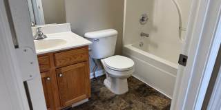 Three Bedroom in Oak Grove Gallery 24
