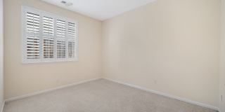 Highly Desirable Executive Home: 4 Bedrooms, 3 Bathrooms of Luxury Living Gallery 38