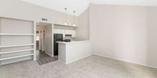 Lakeside Gallery 22