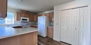 3 bedroom 2 bath In The Heart of Eagle Gallery 7