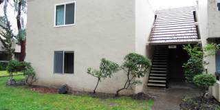 Cozy condominium in Blossom Valley. Hardwood floor, dishwasher, balcony. Gallery 3