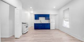 526 W Munson Gallery 20