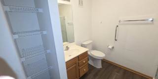605 Barrington Avenue Gallery 10