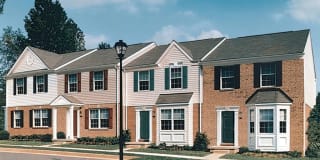 Carlson Woods Townhomes Gallery 1