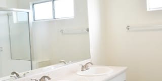 Los Feliz Summit Apartments Gallery 16