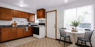2 Bedroom Townhouse Apartment Gallery 2