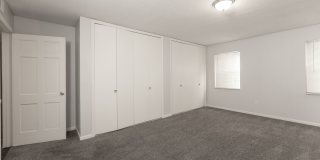 Colonial Apartments Gallery 71