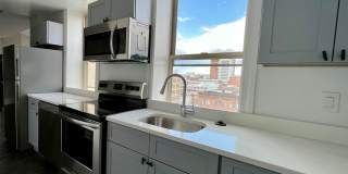 306 W Franklin Gallery 83