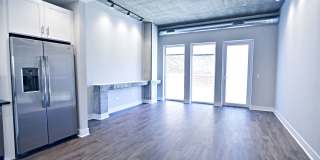 3833 N Broadway Gallery 14