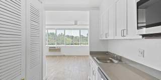 The Rittenhouse Gallery 8