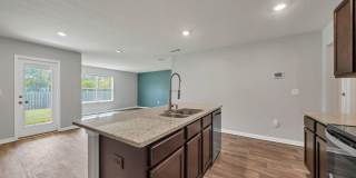 1035 Limpkin St, Crestview Gallery 17