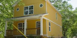 Cozy, modern 3bd 2ba house! Cozy, modern 3bd 2ba house! Gallery 1