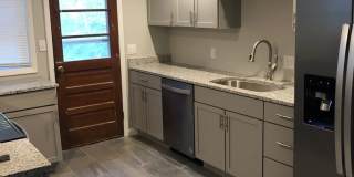 Newly renovated 4BR/2BA home, across from IU Stadium and Golf Course! Gallery 20