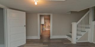 $650- Updated 2 bed/1 bath apartment near Medical Center, with brand-new appliances! Gallery 6