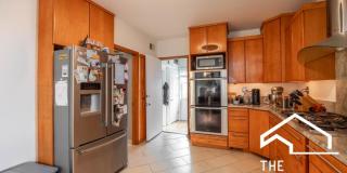 1806 West Grand Ave. Gallery 6