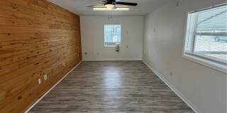 306 N IONA Avenue Gallery 1