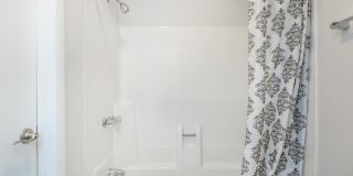 Chase Cove Apartments Gallery 77