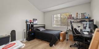 Spacious lot with no back house! Gallery 20