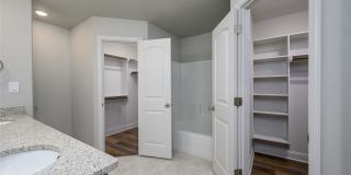 2801 Tulip Drive Gallery 19
