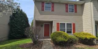 Beautifully Updated 3 Bedroom 2.5 Bathroom Townhouse - Golf Course View! Gallery 1