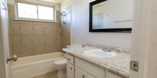 MORE SPACE. MORE CONVENIENCE. A GREAT CENTRAL MOORE LOCATION. Gallery 29